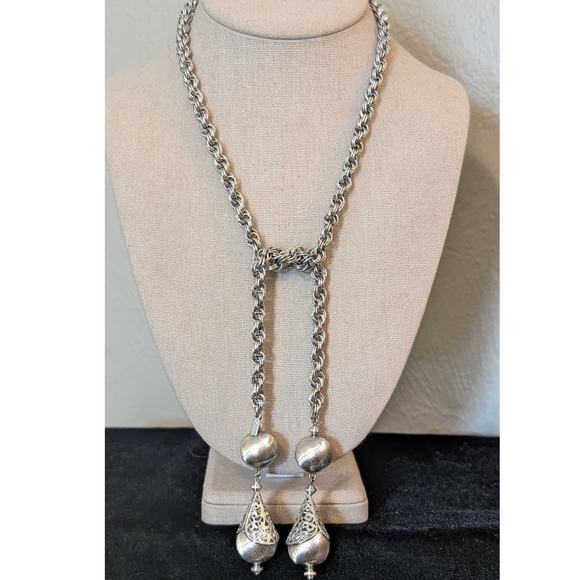 Rare Find! Monet 1961 Signed Monet Book Piece Rhodium Plated Lariat Necklace - Picture 5 of 6